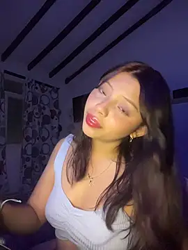 Snapshot of Kitty_Cum2 chatting on December 5, 2025, 12:32 am Kitty Cum2 online show from December 5, 2025, 12:32 am