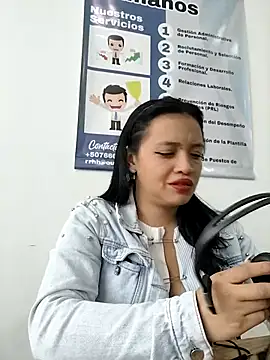 Snapshot of MILA__06 chatting on November 28, 2025, 4:40 pm MILA 06 online show from November 28, 2025, 4:40 pm