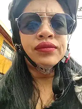 Snapshot of MILA__06 chatting on October 14, 2025, 3:23 pm MILA 06 online show from October 14, 2025, 3:23 pm