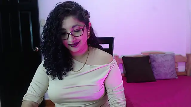 Snapshot of Gia_Dior chatting on November 5, 2025, 11:52 pm Gia Dior online show from November 5, 2025, 11:52 pm