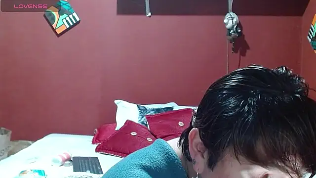 Snapshot of Sasharosee2 chatting on November 23, 2025, 1:21 pm Sasharosee2 online show from November 23, 2025, 1:21 pm