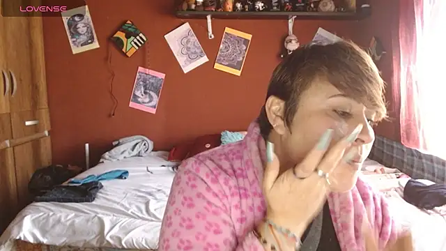 Snapshot of Sasharosee2 chatting on October 9, 2025, 12:17 pm Sasharosee2 online show from October 9, 2025, 12:17 pm