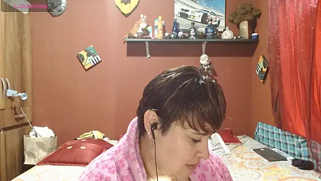 Snapshot of Sasharosee2 chatting on November 5, 2025, 12:41 pm Sasharosee2 online show from November 5, 2025, 12:41 pm