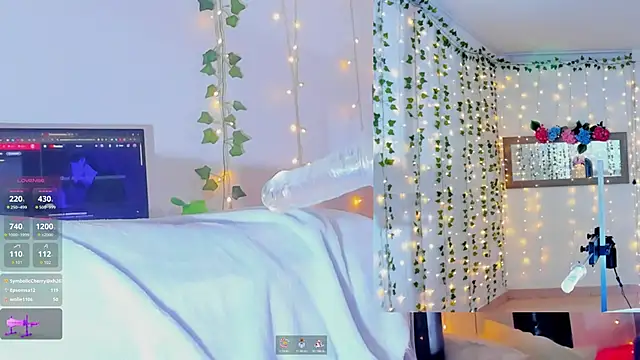 Snapshot of Ashley__Jones__ chatting on November 11, 2025, 5:08 pm Ashley Jones online show from November 11, 2025, 5:08 pm