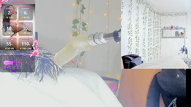 Snapshot of Ashley__Jones__ chatting on April 29, 2026, 9:02 am Ashley Jones online show from April 29, 2026, 9:02 am