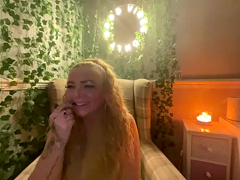 Snapshot of BonnyDesire chatting on October 16, 2025, 7:22 pm BonnyDesire online show from October 16, 2025, 7:22 pm