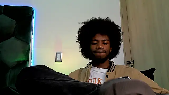 Snapshot of AllexJacob chatting on August 4, 2026, 12:42 pm AllexJacob online show from August 4, 2026, 12:42 pm