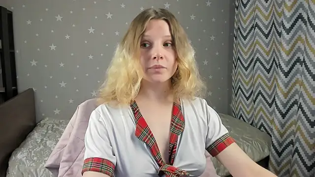 Snapshot of _Velvet_peach_ chatting on December 4, 2025, 11:42 am Velvet peach online show from December 4, 2025, 11:42 am