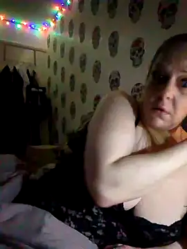 Snapshot of curvybabe88 chatting on February 19, 2026, 6:54 am curvybabe88 online show from February 19, 2026, 6:54 am