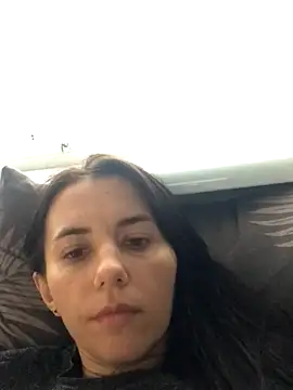 oliviyaalove online show from October 3, 2025, 6:26 am