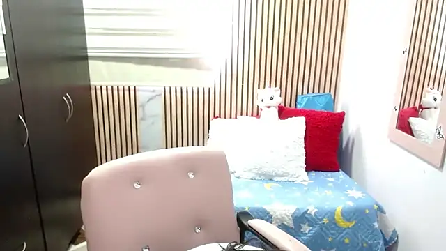 Snapshot of camilavargas_ chatting on June 8, 2026, 5:24 pm camilavargas online show from June 8, 2026, 5:24 pm