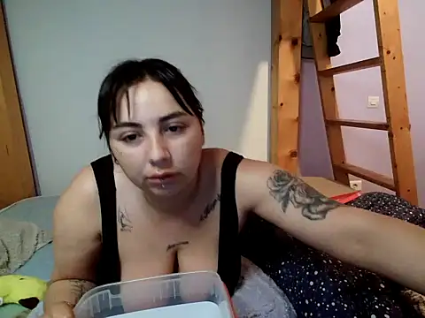 Snapshot of Emilie_1 chatting on March 19, 2026, 3:01 pm Emilie 1 online show from March 19, 2026, 3:01 pm