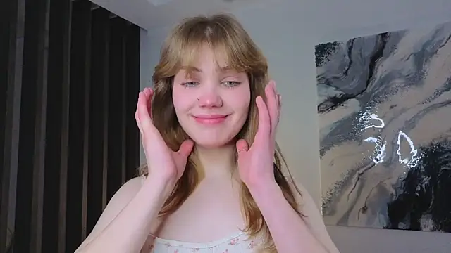 pienaple online show from December 17, 2025, 4:06 am