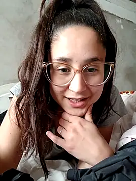 Snapshot of linameii chatting on October 6, 2025, 4:41 pm linameii online show from October 6, 2025, 4:41 pm