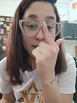 Snapshot of linameii chatting on June 29, 2026, 12:27 pm linameii online show from June 29, 2026, 12:27 pm