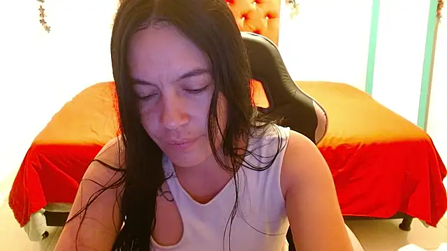 cristal1609 online show from March 18, 2026, 1:02 pm