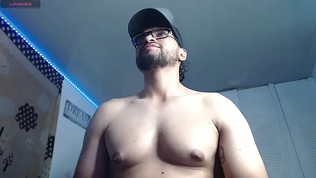 Snapshot of Chrys_harris77 chatting on December 4, 2025, 6:01 am Chrys harris77 online show from December 4, 2025, 6:01 am