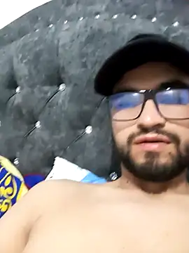 Snapshot of Chrys_harris77 chatting on October 20, 2025, 2:35 am Chrys harris77 online show from October 20, 2025, 2:35 am