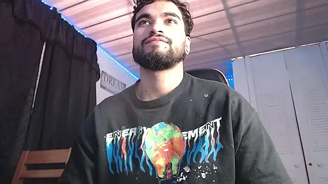 Snapshot of Chrys_harris77 chatting on October 7, 2025, 8:10 pm Chrys harris77 online show from October 7, 2025, 8:10 pm