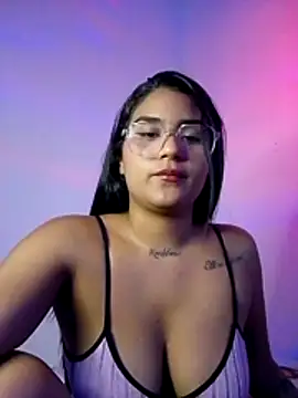 Renata Zoe online show from February 5, 2026, 1:01 am