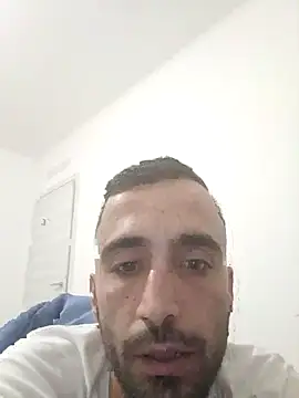 Snapshot of Deffnot7777 chatting on November 6, 2025, 8:46 pm Deffnot7777 online show from November 6, 2025, 8:46 pm