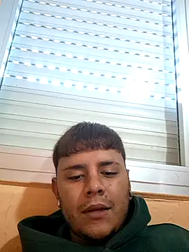 Meenlove online show from September 24, 2025, 7:37 am