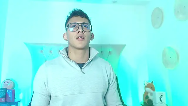 SalvadorFit online show from November 25, 2025, 8:42 pm