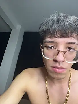 Snapshot of arthurdavies chatting on November 3, 2025, 2:50 am arthurdavies online show from November 3, 2025, 2:50 am