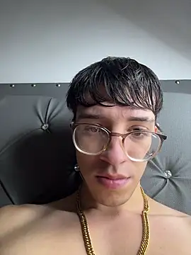 Snapshot of arthurdavies chatting on October 31, 2025, 4:09 am arthurdavies online show from October 31, 2025, 4:09 am