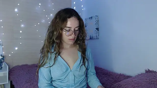 kat desiree online show from November 27, 2025, 2:01 am