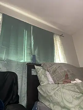 Snapshot of foreigntitts_ chatting on February 5, 2026, 11:00 pm foreigntitts online show from February 5, 2026, 11:00 pm