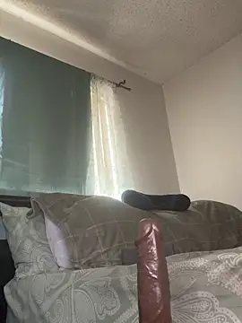 Snapshot of foreigntitts_ chatting on February 6, 2026, 11:12 pm foreigntitts online show from February 6, 2026, 11:12 pm