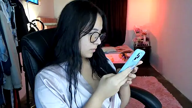 Snapshot of sacha_torres02 chatting on March 15, 2026, 1:23 am sacha torres02 online show from March 15, 2026, 1:23 am