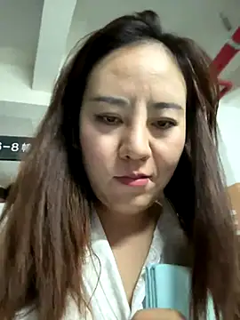 Kayla-love online show from November 10, 2025, 1:21 am