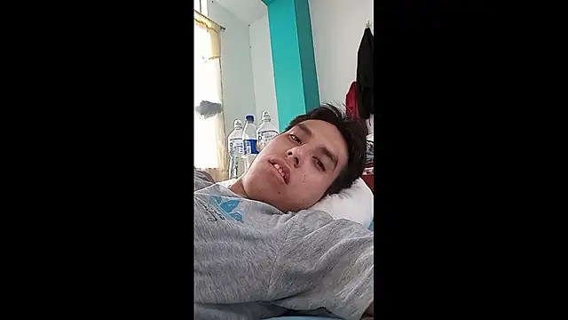 Snapshot of supguyLat chatting on July 16, 2026, 2:25 pm supguyLat online show from July 16, 2026, 2:25 pm