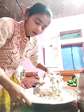 Snapshot of R_Roshni chatting on December 15, 2025, 10:48 pm R Roshni online show from December 15, 2025, 10:48 pm