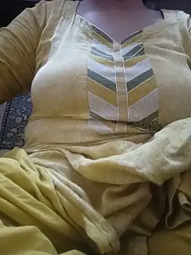 Snapshot of Jeya_thakur chatting on June 15, 2026, 6:35 am Jeya thakur online show from June 15, 2026, 6:35 am