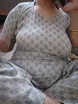 Snapshot of Jeya_thakur chatting on June 17, 2026, 5:29 am Jeya thakur online show from June 17, 2026, 5:29 am