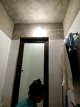 callistra online show from December 15, 2025, 1:06 pm