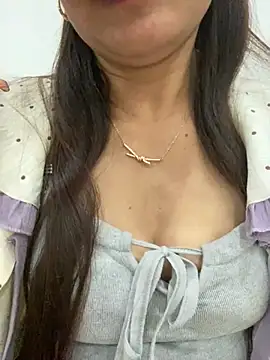 Milky-milk online show from April 22, 2026, 2:57 pm