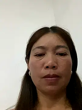 Milky-milk online show from October 13, 2025, 1:56 pm