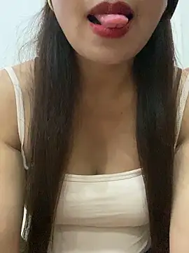 Snapshot of Milky-milk chatting on June 15, 2026, 1:55 pm Milky-milk online show from June 15, 2026, 1:55 pm
