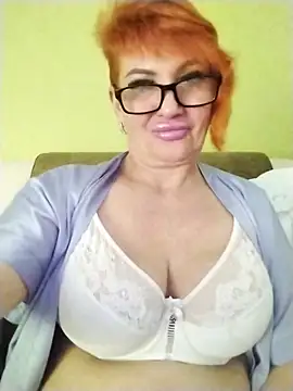Alissa55552111 online show from May 4, 2026, 6:11 pm
