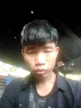 Snapshot of Nhyy_xx chatting on October 29, 2025, 1:15 am Nhyy xx online show from October 29, 2025, 1:15 am