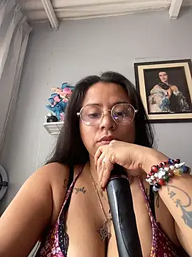 Snapshot of Rouus14 chatting on February 22, 2026, 8:21 pm Rouus14 online show from February 22, 2026, 8:21 pm