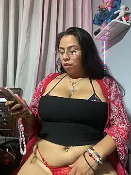 Snapshot of Rouus14 chatting on February 15, 2026, 10:14 am Rouus14 online show from February 15, 2026, 10:14 am