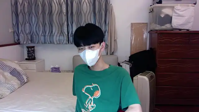 Snapshot of kai101010 chatting on November 12, 2025, 2:21 pm kai101010 online show from November 12, 2025, 2:21 pm