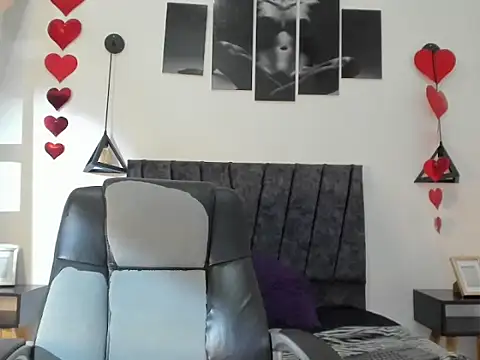 skinny kinkyxx online show from October 3, 2025, 6:53 pm
