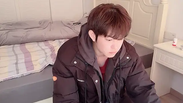 Snapshot of xlong00099 chatting on December 3, 2025, 5:30 am xlong00099 online show from December 3, 2025, 5:30 am