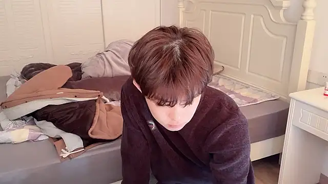 Snapshot of xlong00099 chatting on December 4, 2025, 4:44 am xlong00099 online show from December 4, 2025, 4:44 am